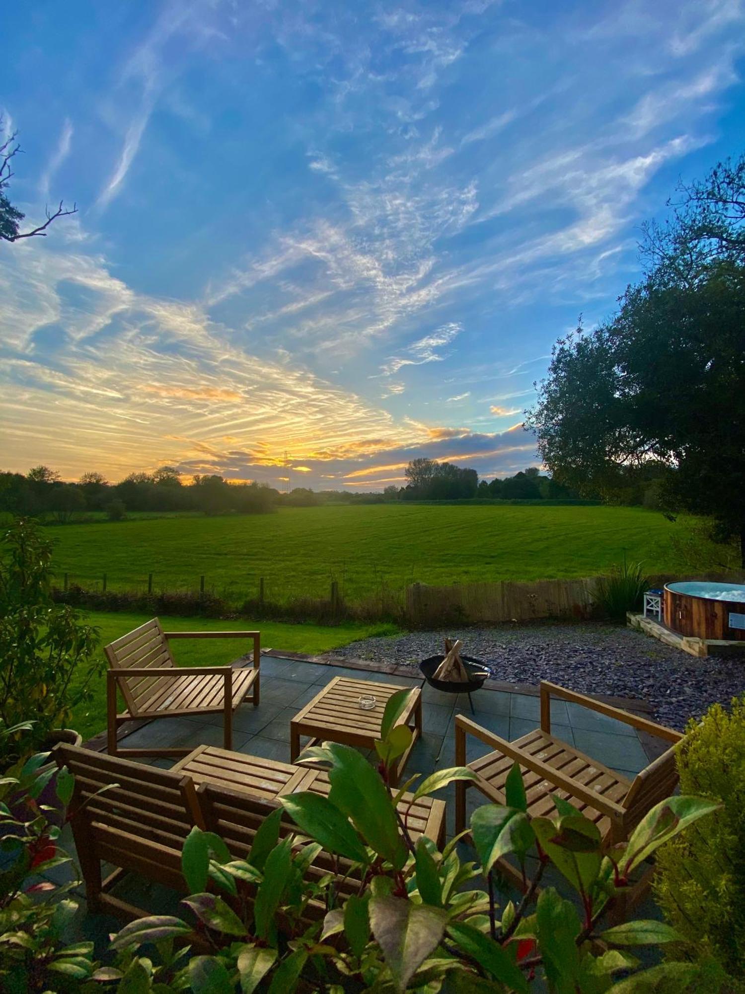 Bailey'S Hideaway Villa Portadown Eksteriør bilde